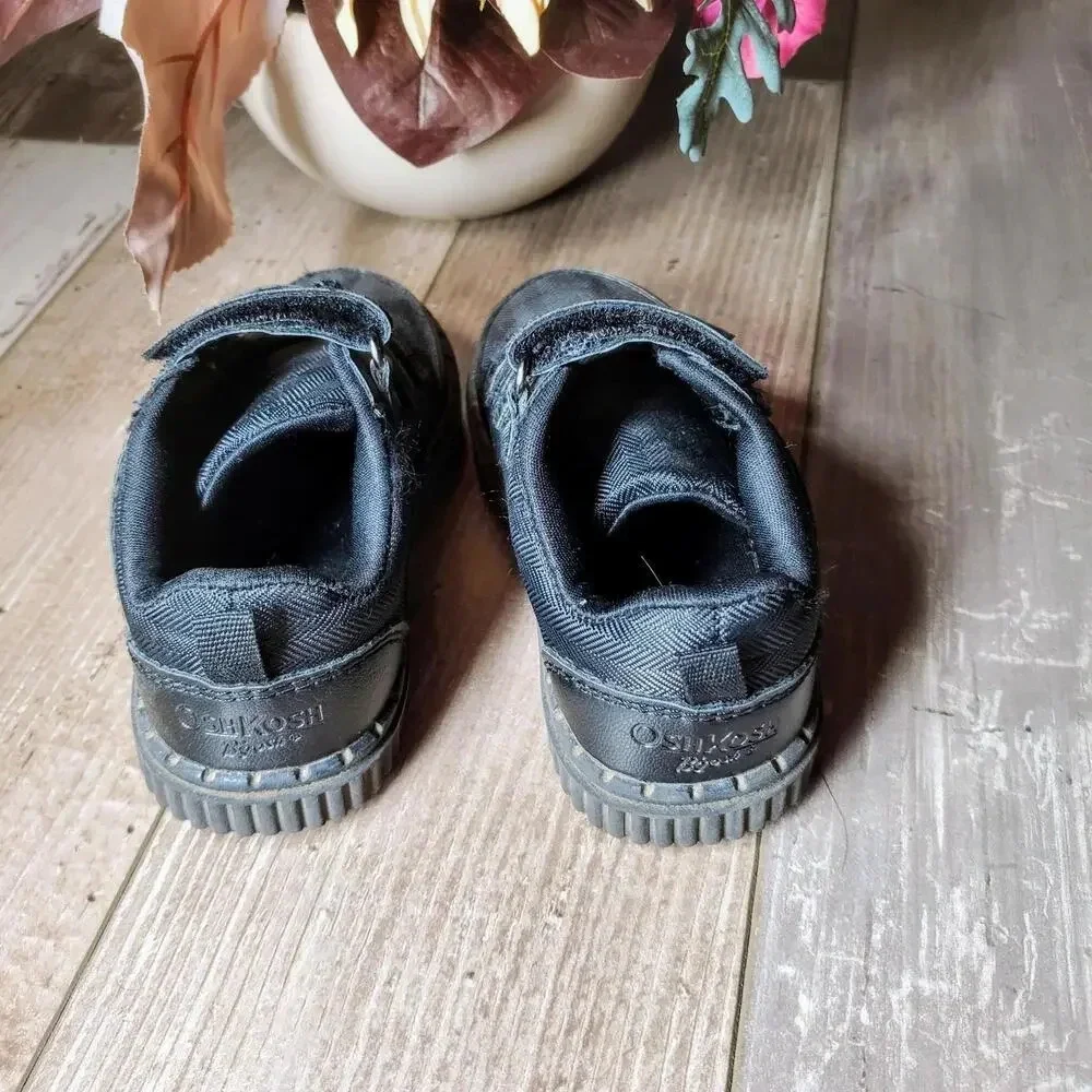 OshKosh B'gosh Black Jasper Size 7 Toddler Boy Sneakers Casual Shoes EUC